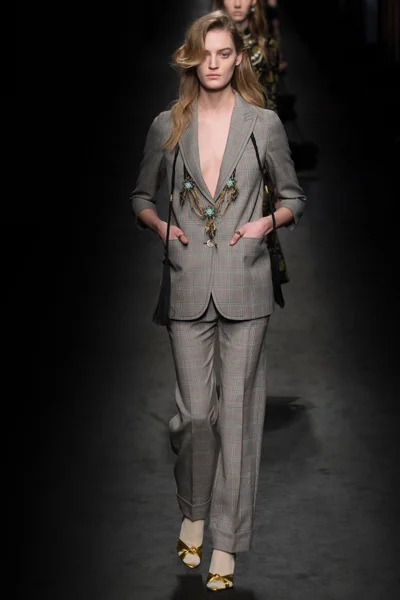 Look 21